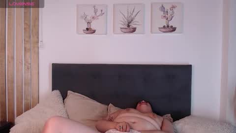 Snapshot of andrea_secret_ chatting on October 10, 5:40 pm ANDREA online show from October 10, 5:40 pm