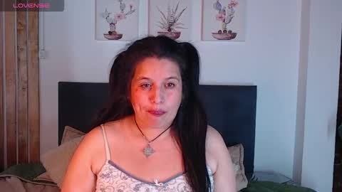 Snapshot of andrea_secret_ chatting on October 9, 4:11 pm ANDREA online show from October 9, 4:11 pm