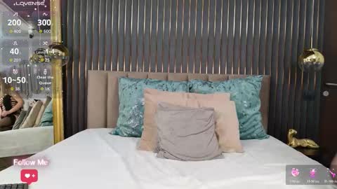 Anelie online show from November 14, 6:13 am