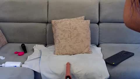 Anell online show from December 5, 5:51 am