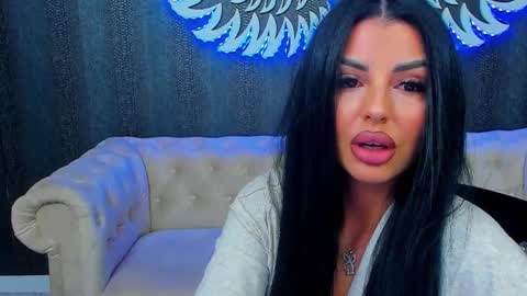 Snapshot of anemariejolie chatting on March 7, 7:05 pm Anne online show from March 7, 7:05 pm