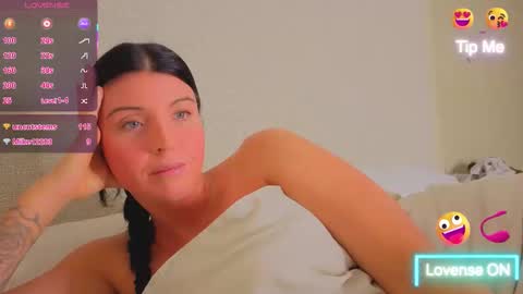 angel_ique online show from March 30, 5:18 am