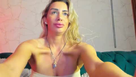 Anysia online show from November 11, 5:36 am