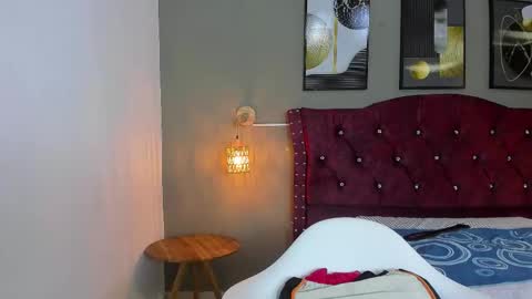 angela_nix online show from January 9, 6:45 pm