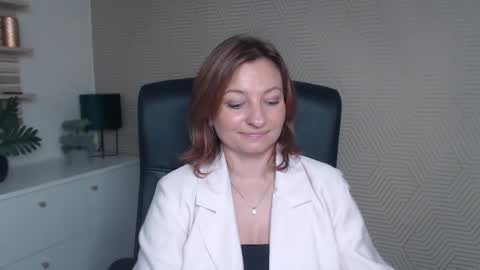 Angela online show from November 4, 10:42 am