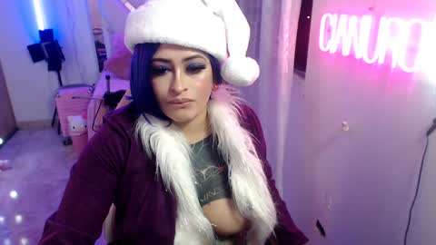 Snapshot of angelacianuro_2 chatting on December 18, 2:42 am Angela Cianuro online show from December 18, 2:42 am