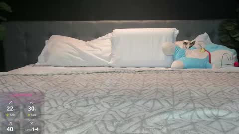 Snapshot of angelacutiee chatting on October 20, 3:31 am AngelaCutie online show from October 20, 3:31 am