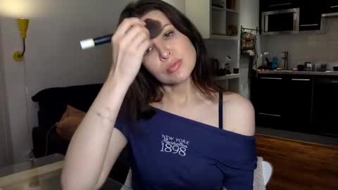 Angela online show from November 16, 7:03 pm