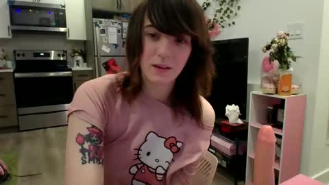 Snapshot of angelalice555 chatting on October 19, 6:48 am angelalice555 online show from October 19, 6:48 am