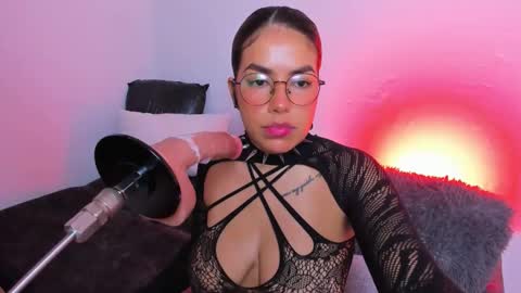 Snapshot of angelaricci chatting on October 17, 7:28 pm Angela Ricci online show from October 17, 7:28 pm