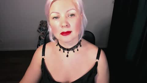 glow online show from March 6, 7:20 pm