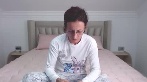 angelcat001 online show from October 16, 5:37 pm