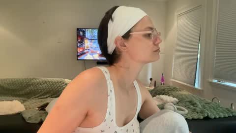 angeleleven11 online show from October 9, 7:07 pm