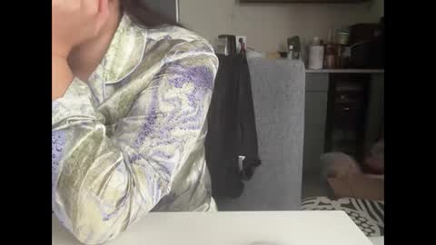 AngelHarly online show from October 24, 8:43 am