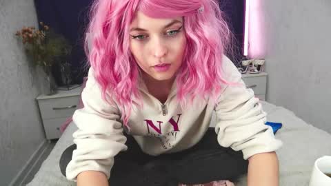 Snapshot of angelika_rouge chatting on February 15, 1:16 pm Angelika Rouge online show from February 15, 1:16 pm