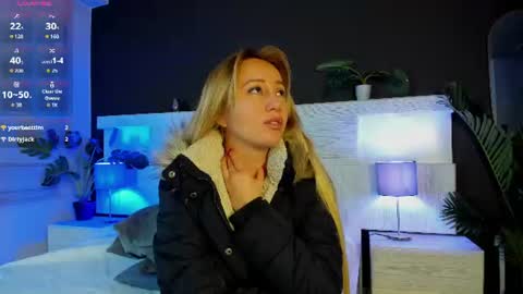 angelina_hilton online show from June 19, 12:52 pm