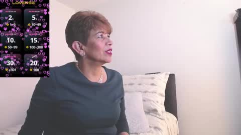 Snapshot of angelina_stone_65 chatting on February 5, 9:50 pm Angelina online show from February 5, 9:50 pm