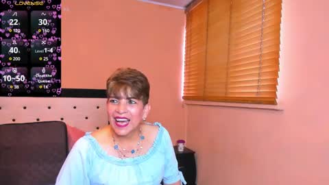 Snapshot of angelina_stone_65 chatting on December 20, 8:12 pm Angelina online show from December 20, 8:12 pm