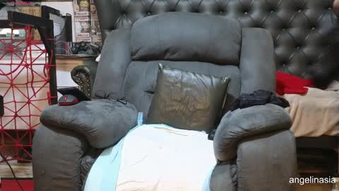 Angel online show from April 10, 6:30 am