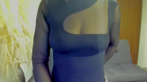 Snapshot of angeline_davies chatting on September 15, 1:30 pm angeline_davies online show from September 15, 1:30 pm