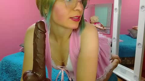 Snapshot of angelita_success chatting on January 10, 4:01 am angelita_success online show from January 10, 4:01 am