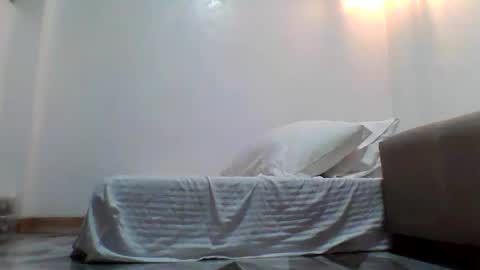 angeljho online show from October 25, 12:35 pm