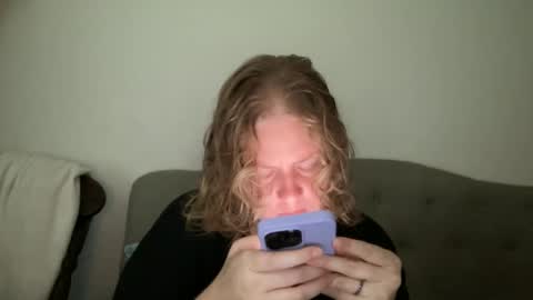 Snapshot of angeloflight273360 chatting on September 30, 12:55 pm Angel of Light online show from September 30, 12:55 pm