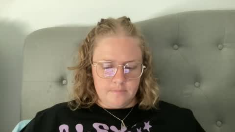Snapshot of angeloflight273360 chatting on October 13, 7:16 pm Angel of Light online show from October 13, 7:16 pm