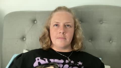 Snapshot of angeloflight273360 chatting on October 14, 7:27 pm Angel of Light online show from October 14, 7:27 pm