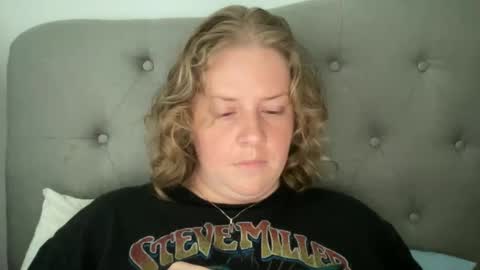 Snapshot of angeloflight273360 chatting on September 25, 2:49 pm Angel of Light online show from September 25, 2:49 pm