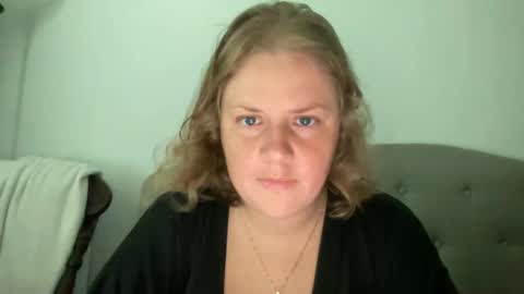 Snapshot of angeloflight273360 chatting on October 3, 1:49 pm Angel of Light online show from October 3, 1:49 pm