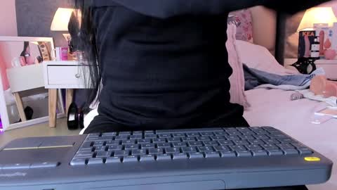 Angela online show from February 2, 2:02 pm