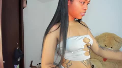 Snapshot of angelsmia_ chatting on September 12, 3:40 am  MIA available content ask online show from September 12, 3:40 am