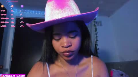 Snapshot of angelsmia_ chatting on March 11, 4:19 am  MIA available content ask online show from March 11, 4:19 am