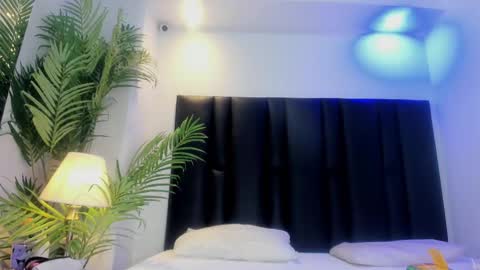 angi_lozano online show from October 30, 2:58 am