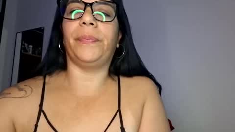 Angie0724 online show from February 14, 1:35 pm