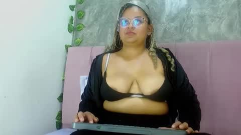 angiekatrinacm101 online show from March 1, 4:45 am