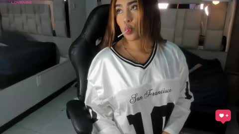 Anguel  online show from November 5, 3:56 am