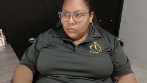 Snapshot of angy_ro12 chatting on February 6, 3:16 am angy online show from February 6, 3:16 am