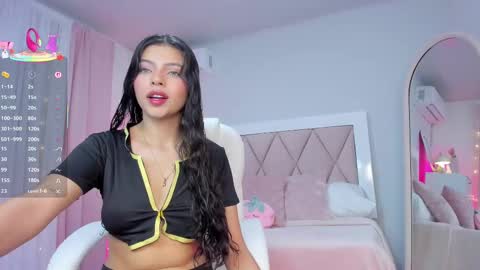Snapshot of ania_sweet chatting on March 12, 12:10 am Ania online show from March 12, 12:10 am