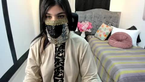 Anissa online show from April 15, 1:33 pm