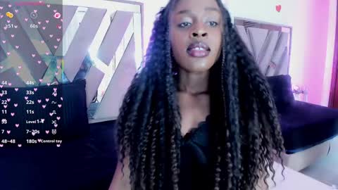 anisha_zambrano online show from April 13, 1:01 pm