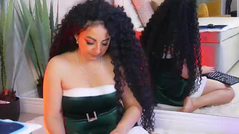 anissia teaser online show from December 15, 6:07 am