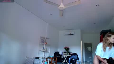 anita__hills online show from March 9, 9:12 am