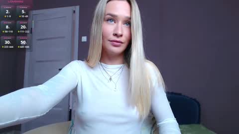 Snapshot of anita_delicious chatting on October 20, 9:56 am anita_delicious online show from October 20, 9:56 am