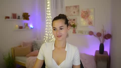 Snapshot of anita_grey_ chatting on September 9, 7:13 pm Anita Grey online show from September 9, 7:13 pm