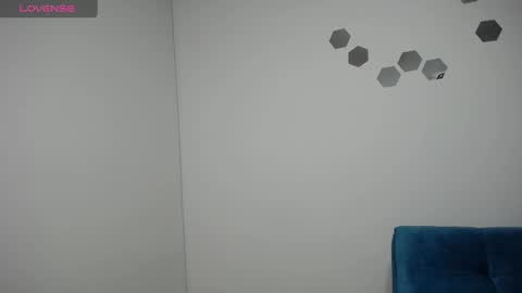 anitta_x online show from February 25, 8:03 am