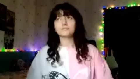 Hannah online show from July 22, 3:13 pm