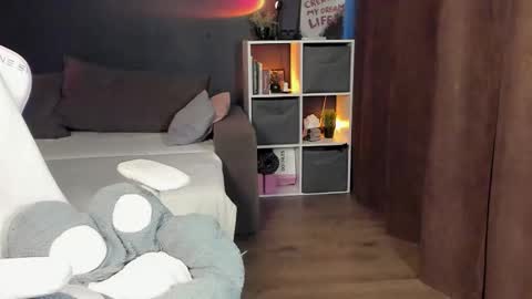 AnnaThe next stream is tomorrow online show from October 21, 2:59 am