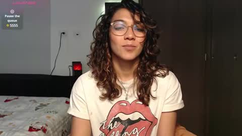 Snapshot of anna_dlove_cam chatting on December 27, 4:11 pm Anna online show from December 27, 4:11 pm